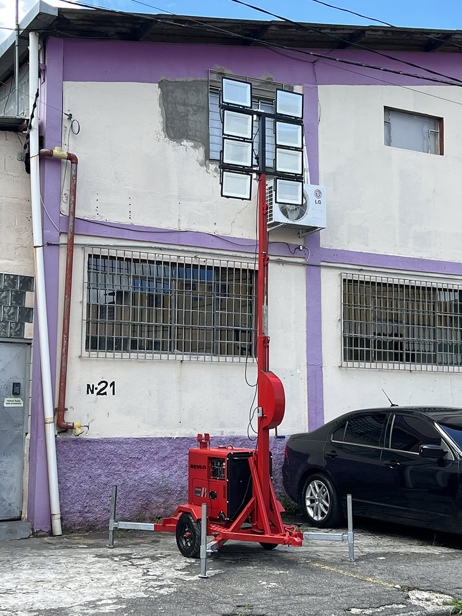 locação de torre de iluminação xuxinha